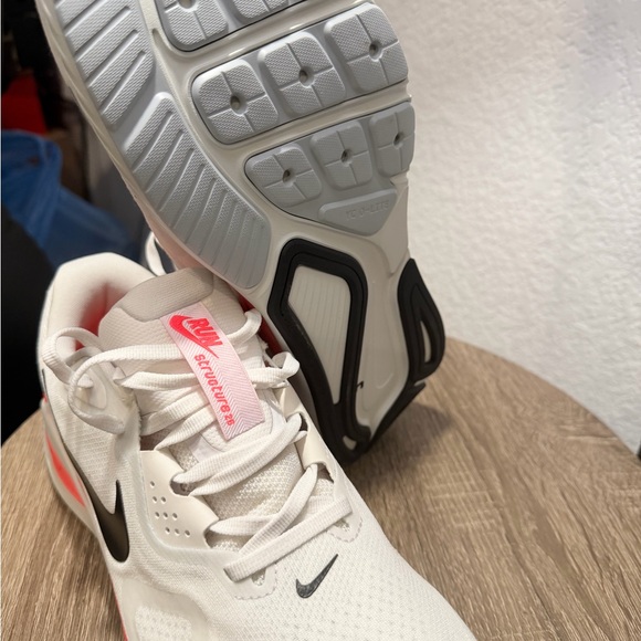 Nike Structure 26 - Picture 9 of 9